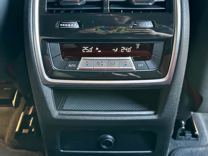 Фото 19 - BMW X6 M