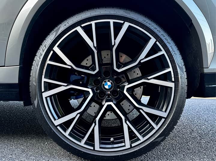 Фото 23 - BMW X6 M