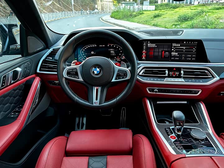 Фото 9 - BMW X6 M