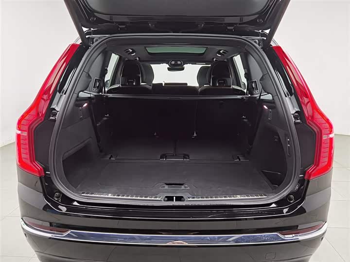 Фото 16 - Volvo XC90