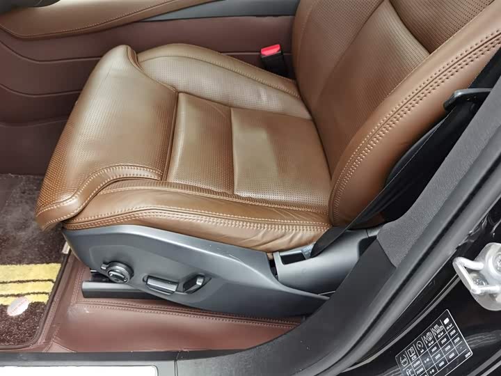 Фото 20 - Volvo XC90