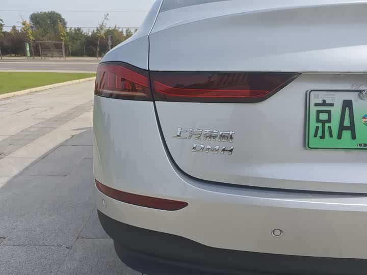 Фото 11 - Roewe D7