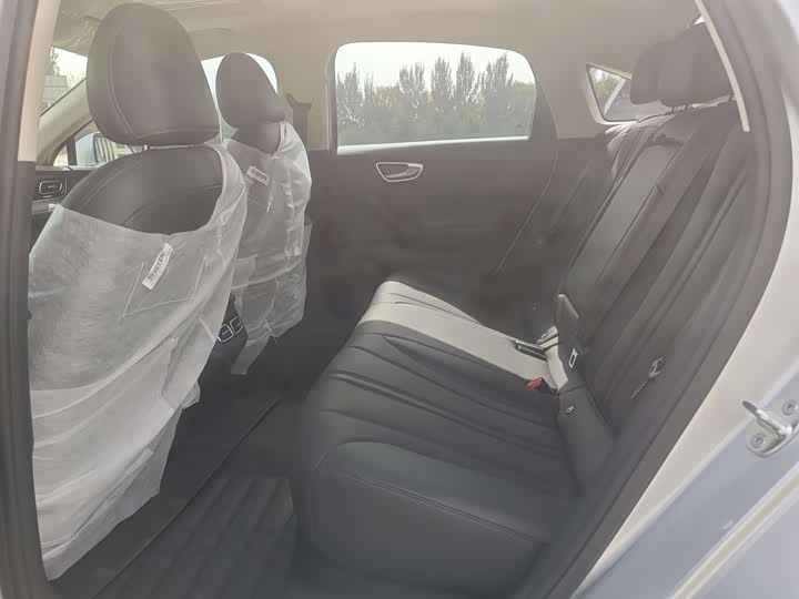 Фото 16 - Roewe D7