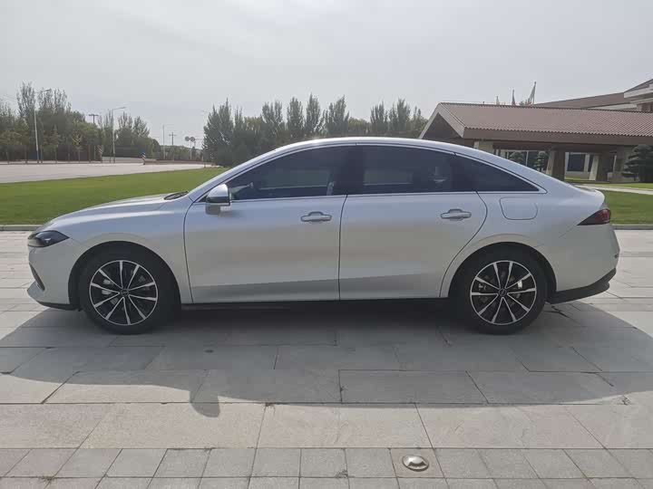 Фото 5 - Roewe D7
