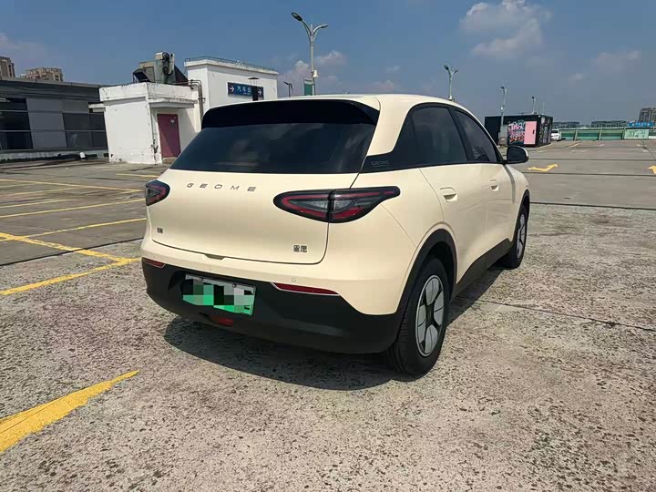 Фото 4 - Geely Galaxy Geome