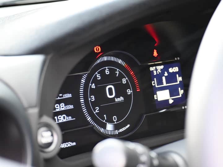 Фото 19 - Toyota GR86