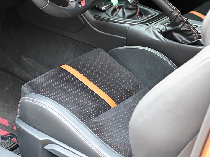 Фото 9 - Toyota GR86