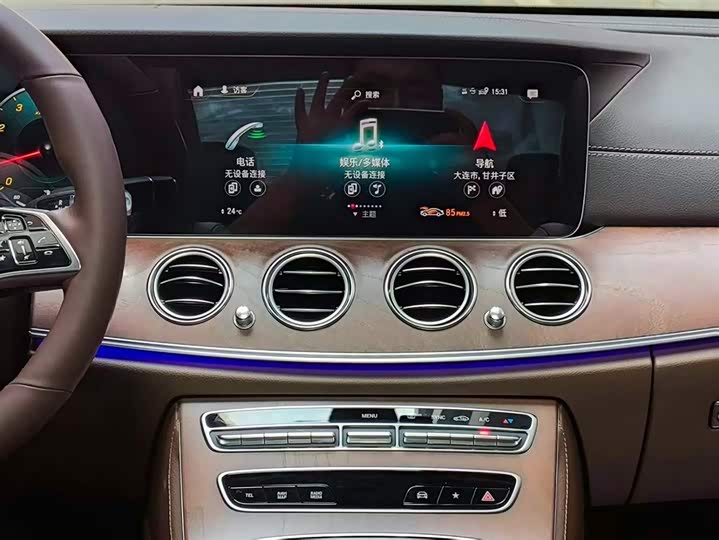 Фото 14 - Mercedes-Benz E-Class