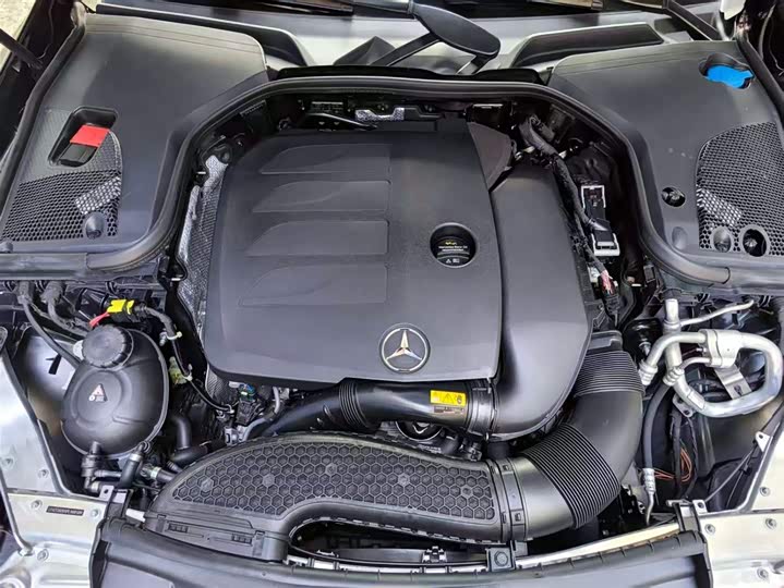 Фото 7 - Mercedes-Benz E-Class