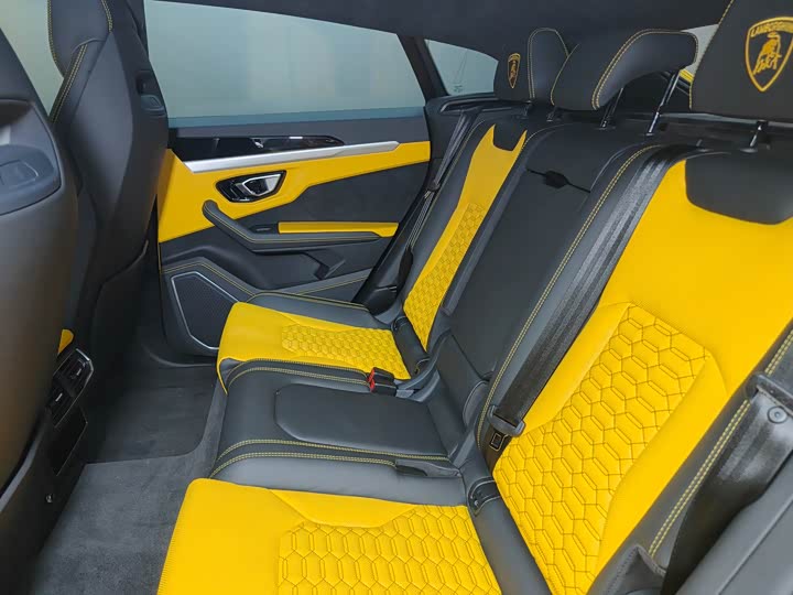 Фото 6 - Lamborghini Urus