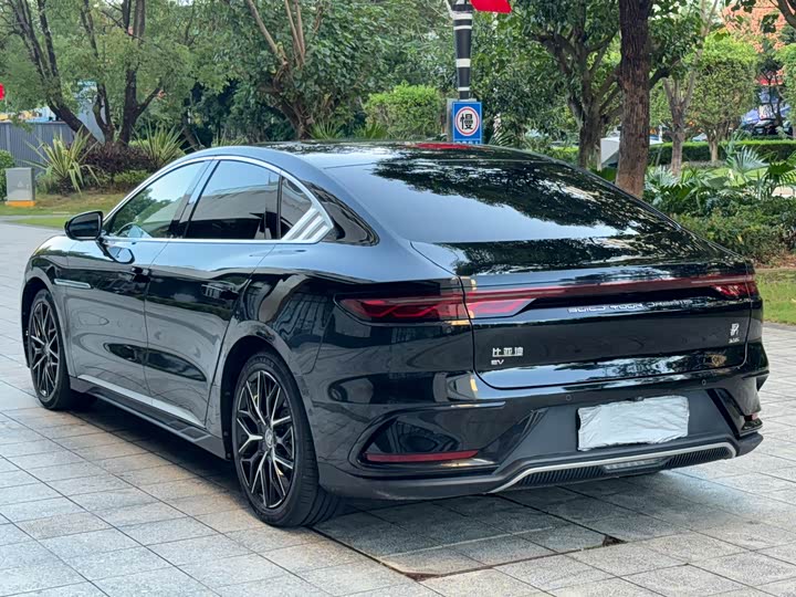 Фото 22 - BYD Han