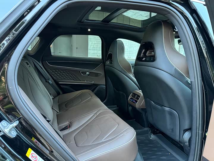 Фото 8 - BYD Han