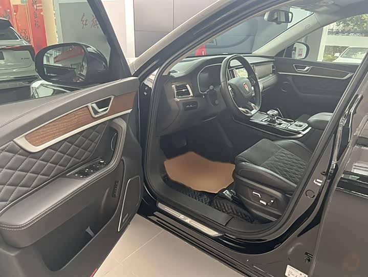 Фото 10 - Hongqi HS7