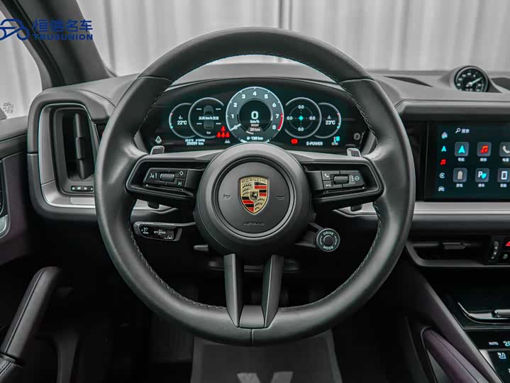 Фото 16 - Porsche Cayenne Hybrid