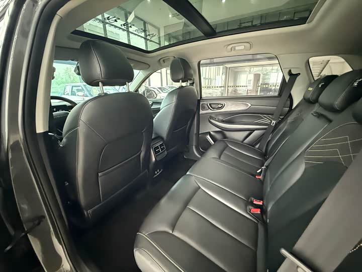 Фото 8 - Roewe RX5