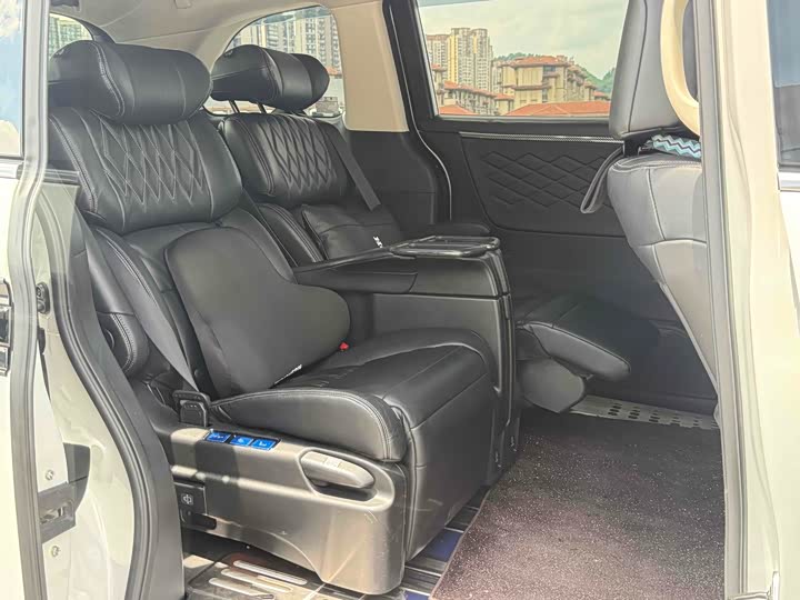 Фото 9 - Honda Elysion