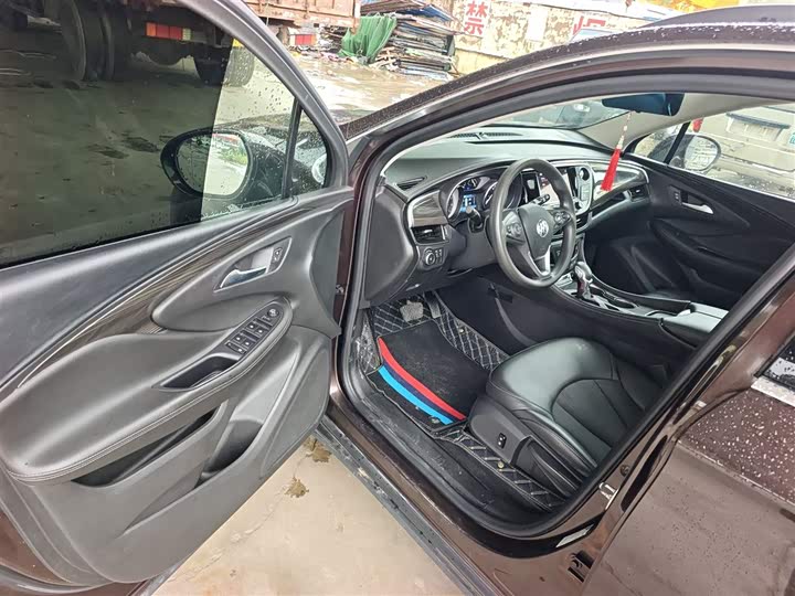 Фото 16 - Buick Envision Plus