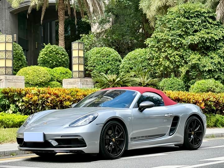 Фото 2 - Porsche 718