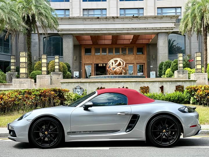 Фото 3 - Porsche 718