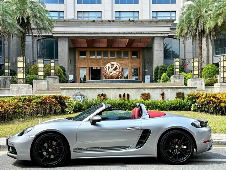 Фото 4 - Porsche 718