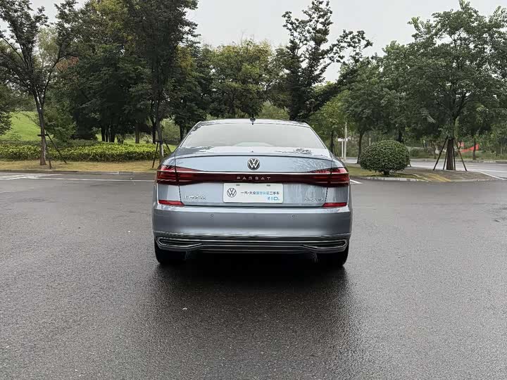 Фото 9 - Volkswagen Passat