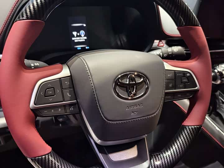 Фото 8 - Toyota Sienna