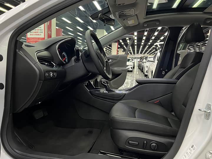 Фото 5 - Chevrolet Malibu XL