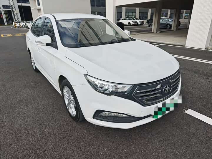 Фото 3 - Bestune B30 EV