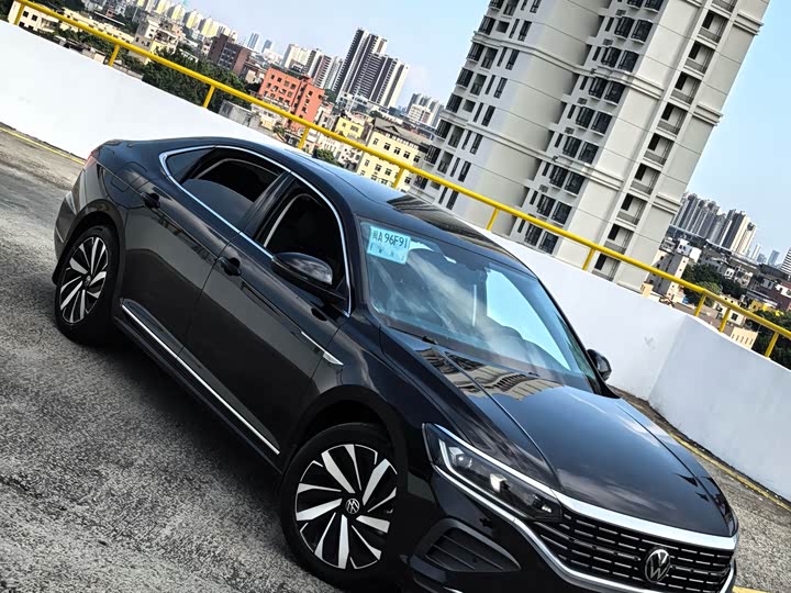 Фото 3 - Volkswagen Passat