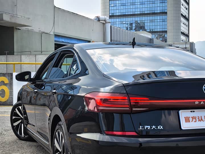 Фото 4 - Volkswagen Passat