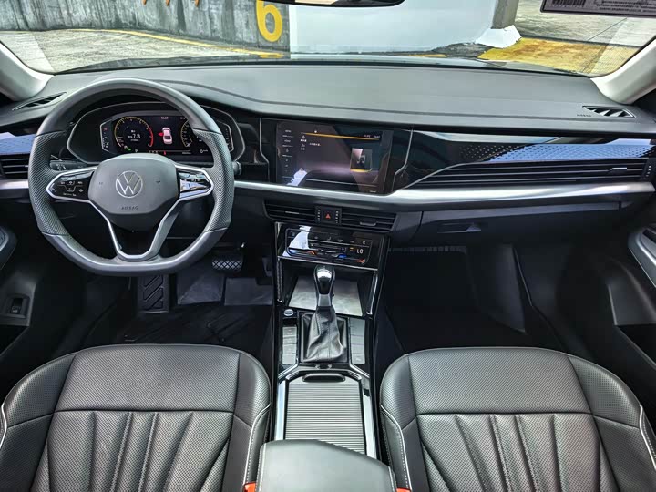 Фото 7 - Volkswagen Passat