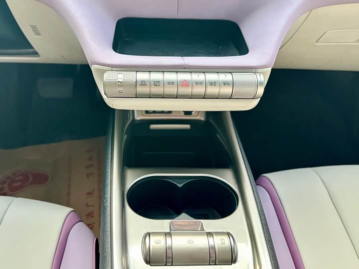 Фото 9 - BYD Dolphin