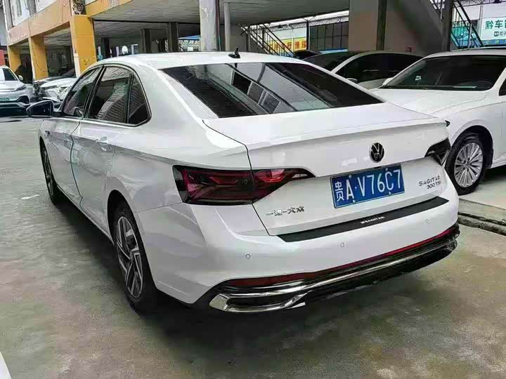 Фото 6 - Volkswagen Sagitar L