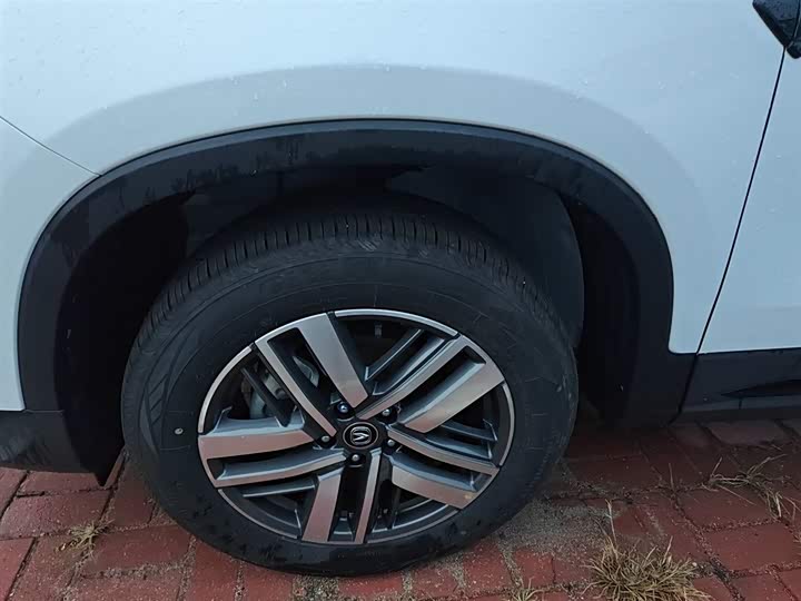 Фото 9 - Changan CS75