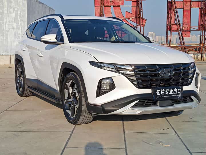 Фото 3 - Hyundai Tucson L
