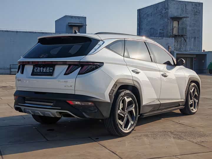 Фото 5 - Hyundai Tucson L