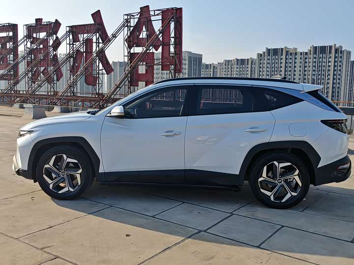 Фото 8 - Hyundai Tucson L