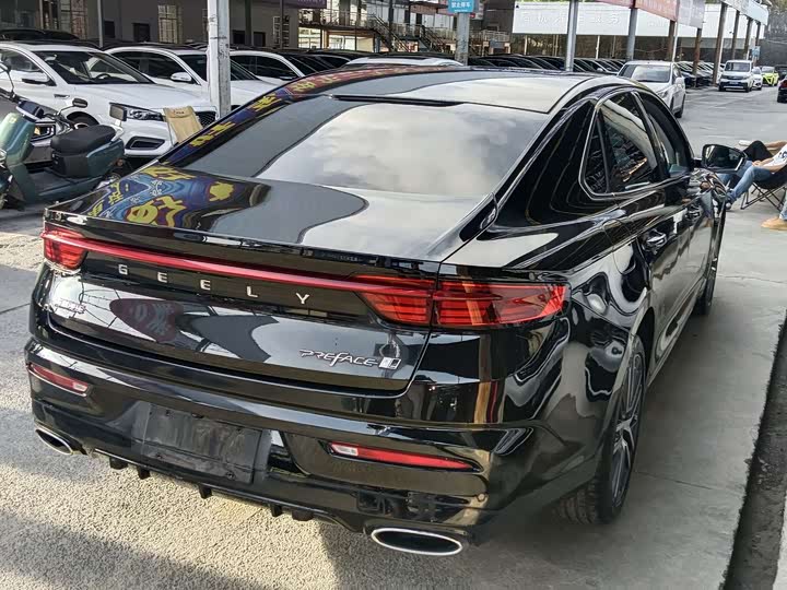 Фото 8 - Geely Preface