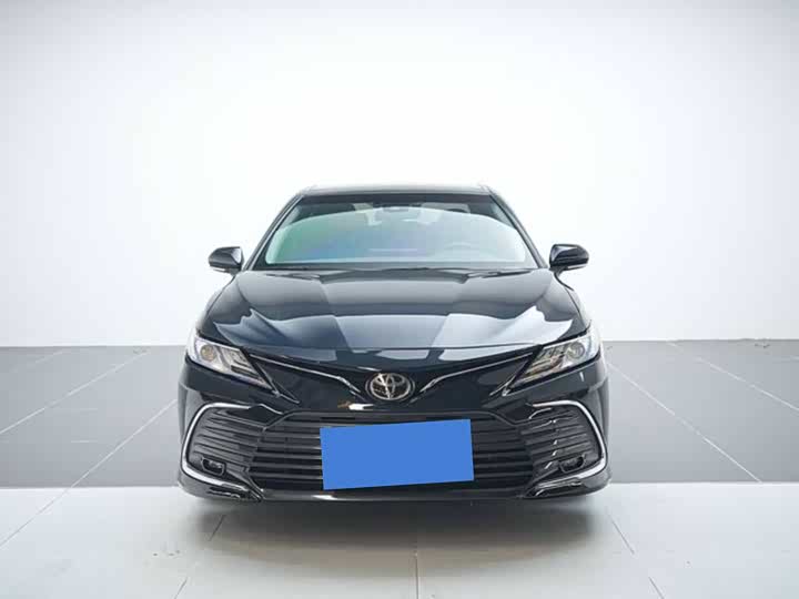 Фото 3 - Toyota Camry
