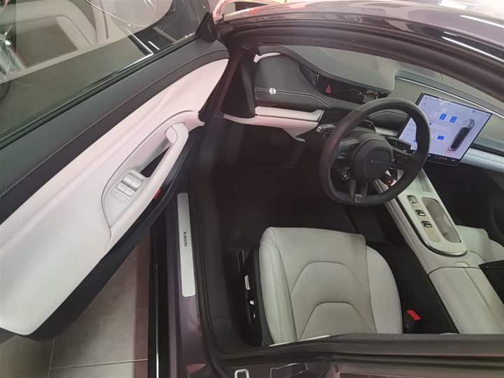 Фото 16 - Xiaomi SU7