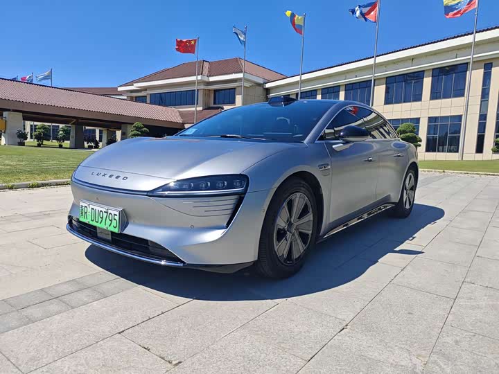 Фото 1 - Luxeed S7