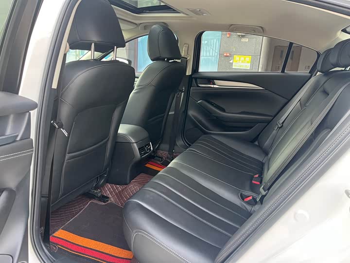 Фото 8 - Mazda Atenza