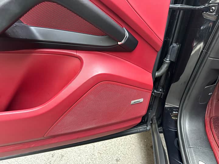 Фото 12 - Porsche Cayenne Hybrid