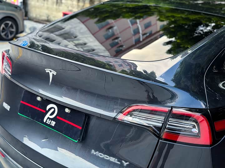 Фото 11 - Tesla Model Y