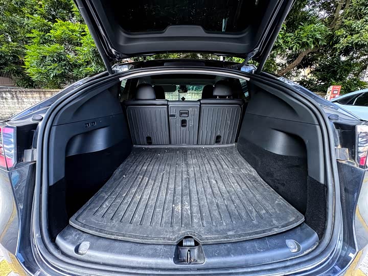 Фото 18 - Tesla Model Y