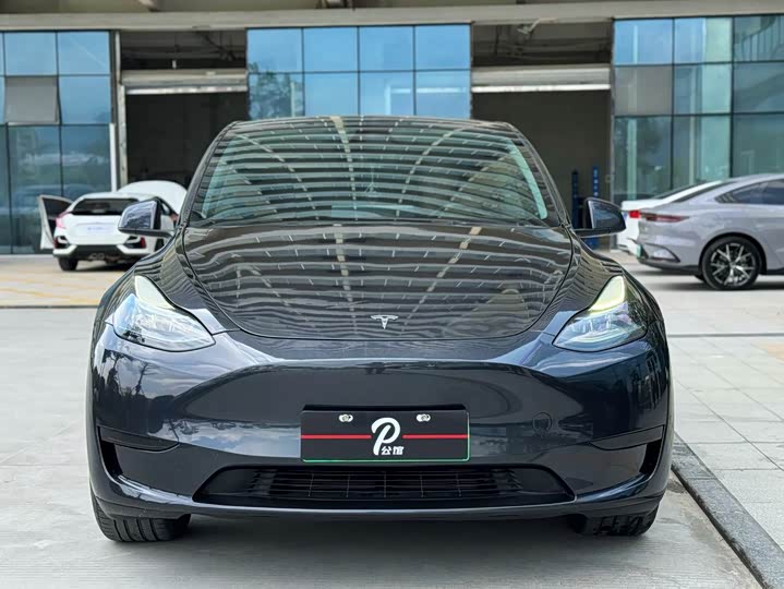 Фото 2 - Tesla Model Y
