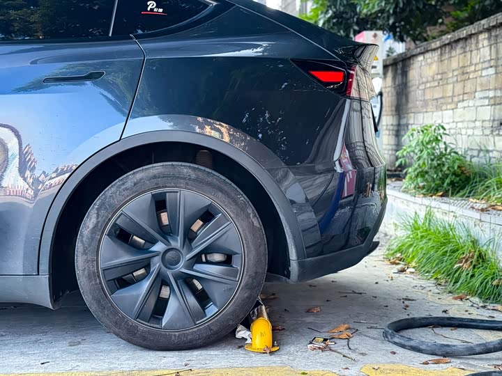 Фото 9 - Tesla Model Y