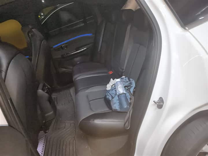 Фото 15 - Nio EC6