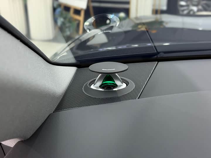 Фото 13 - Audi A7L