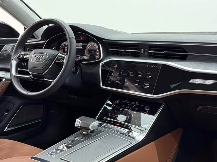 Фото 25 - Audi A7L